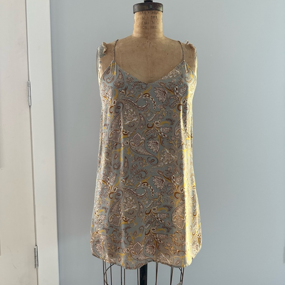 Elegant Paisley Mini Dress - Cream and Gray